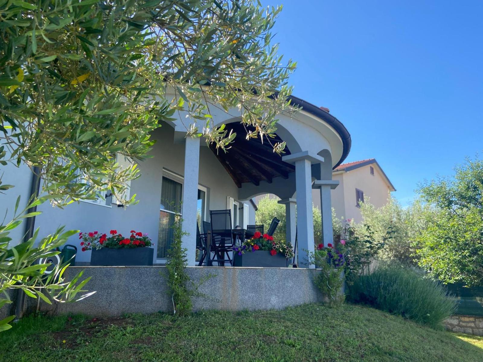Holiday Home Mihaela Višnjan Εξωτερικό φωτογραφία